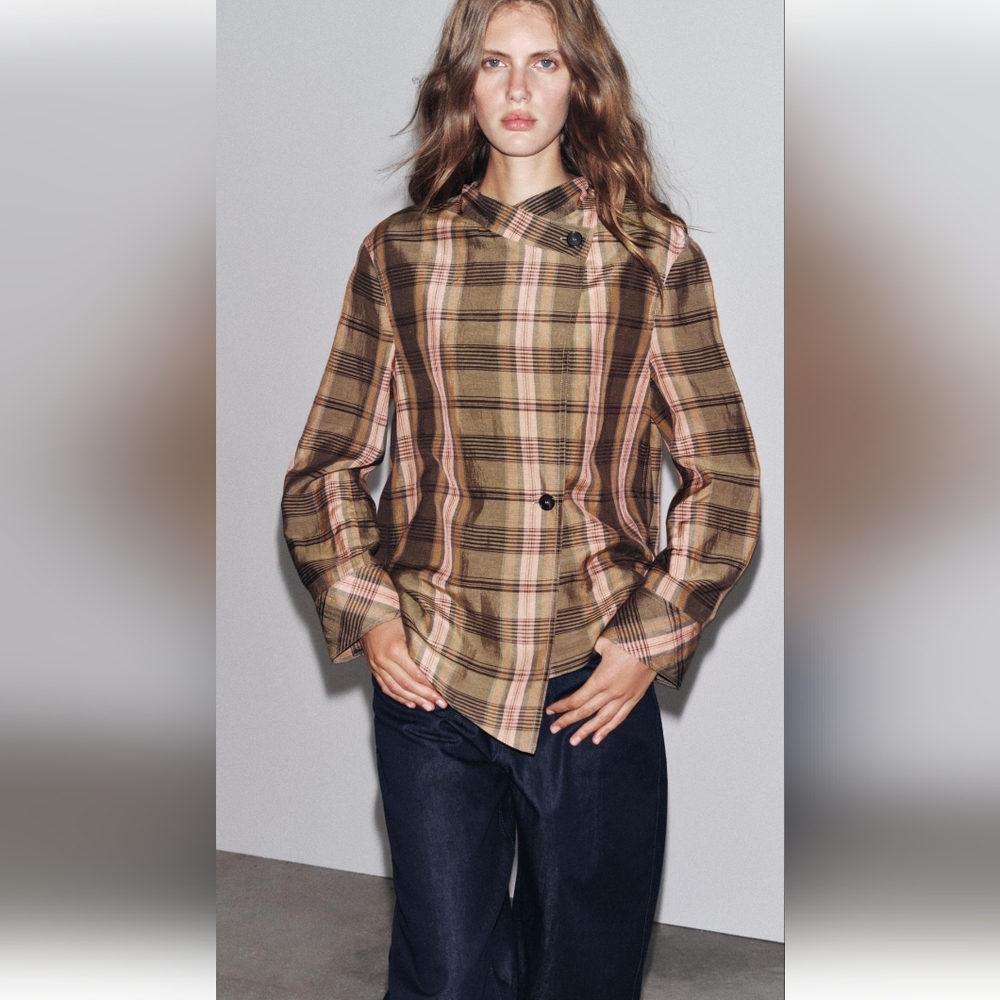 Zara  COLLECTION OVERSIZED CHECK OVERSHIRT (S)
